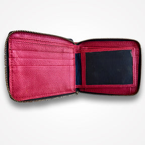 Elegant Leather Wallet with Zipper Closure